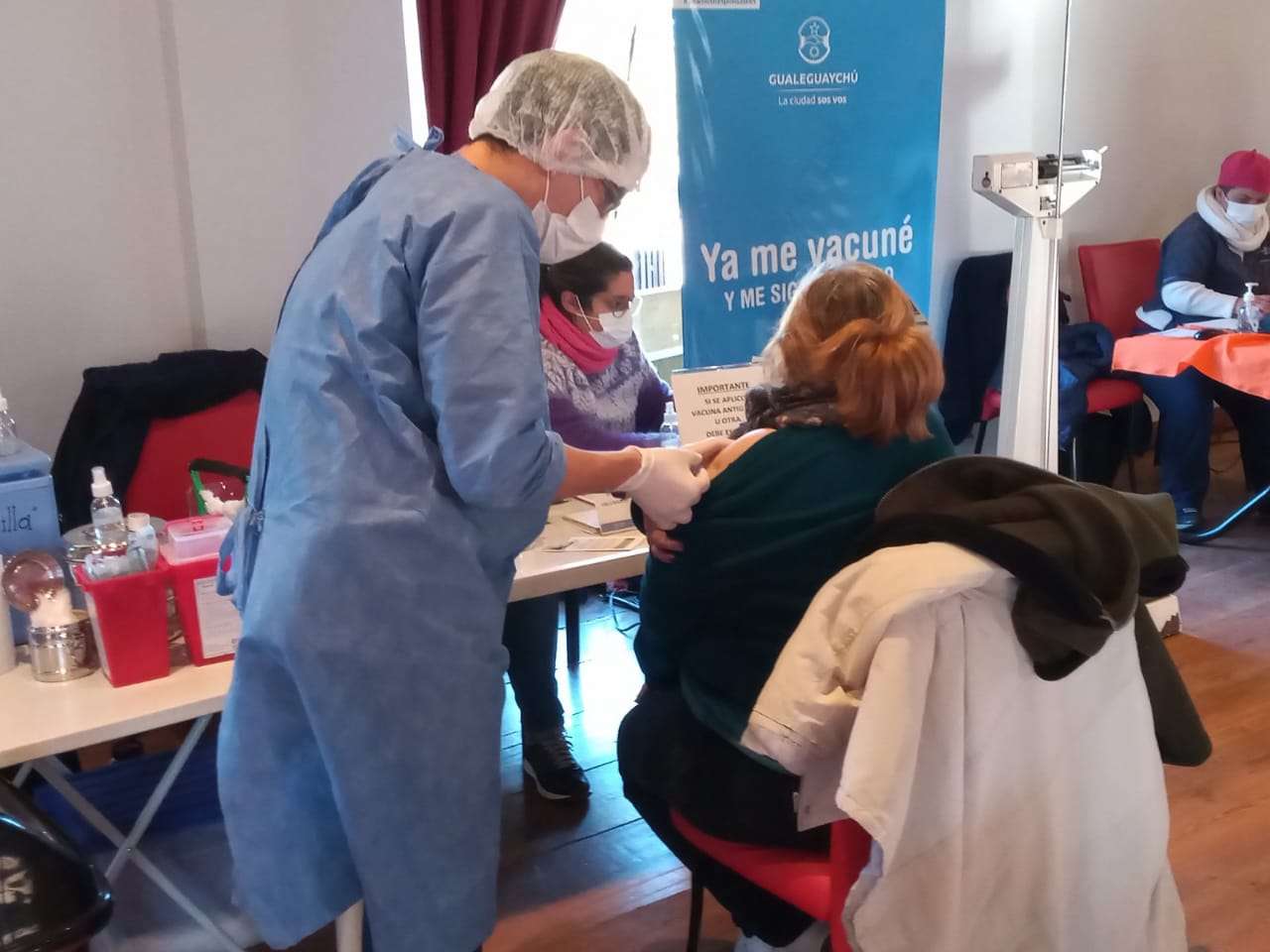 Vacunación abierta para mayores de 60 años: Se desarrolla la campaña en el Centro de Convenciones y en el Baggio