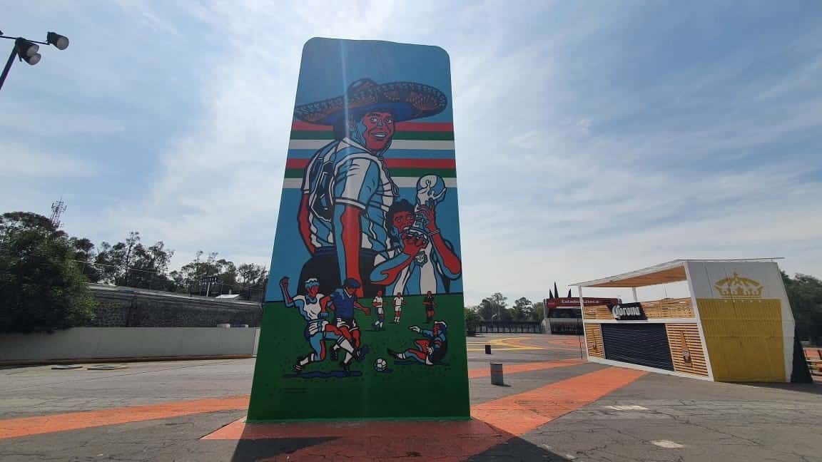 La embajada argentina en México inauguró un mural de Maradona en el estadio Azteca