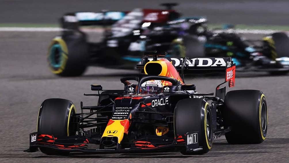 Verstappen firma su tercera "pole position" consecutiva en la F1