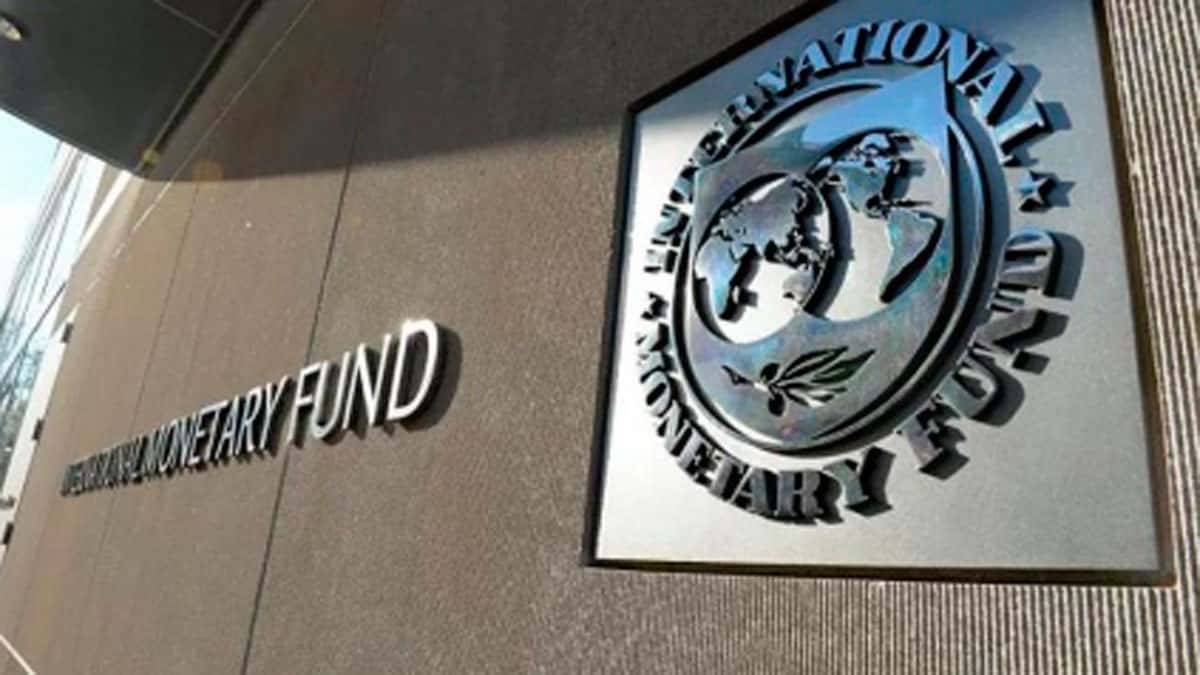 Argentina sigue negociando con el FMI  un nuevo acuerdo a 10 años de plazo