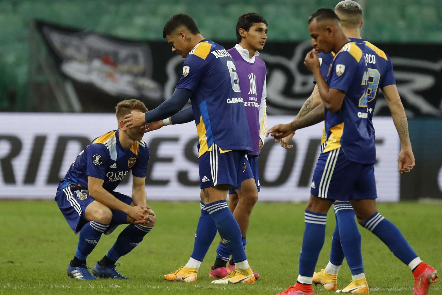 El plantel de Boca que vuelve de Brasil   deberá estar aislado una semana
