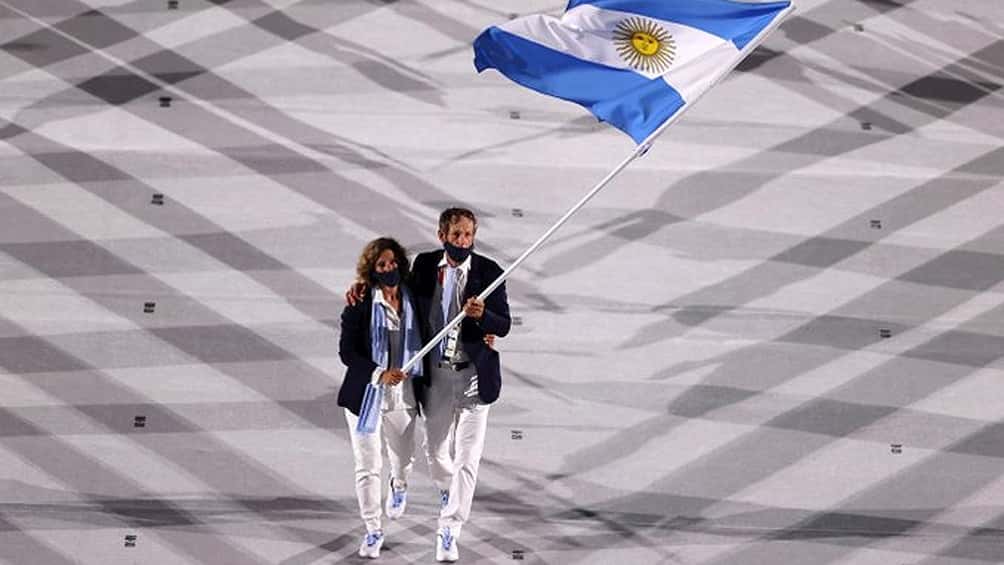 Argentina, con Lange y Sarioli, engalanó la ceremonia inaugural en Tokio 2020