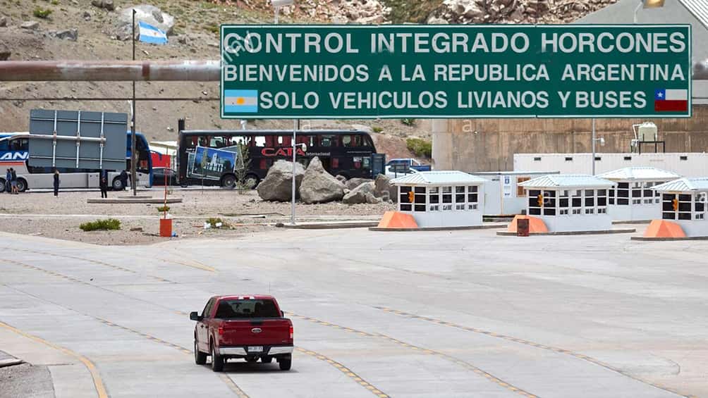  Analizan abrir las fronteras terrestres con Uruguay y Chile a partir del 6 de septiembre