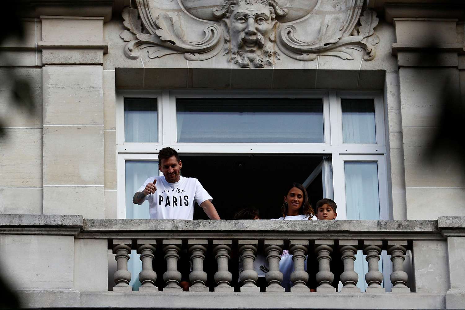 PSG oficializó la llegada de Messi por dos años, con opción a uno de prórroga