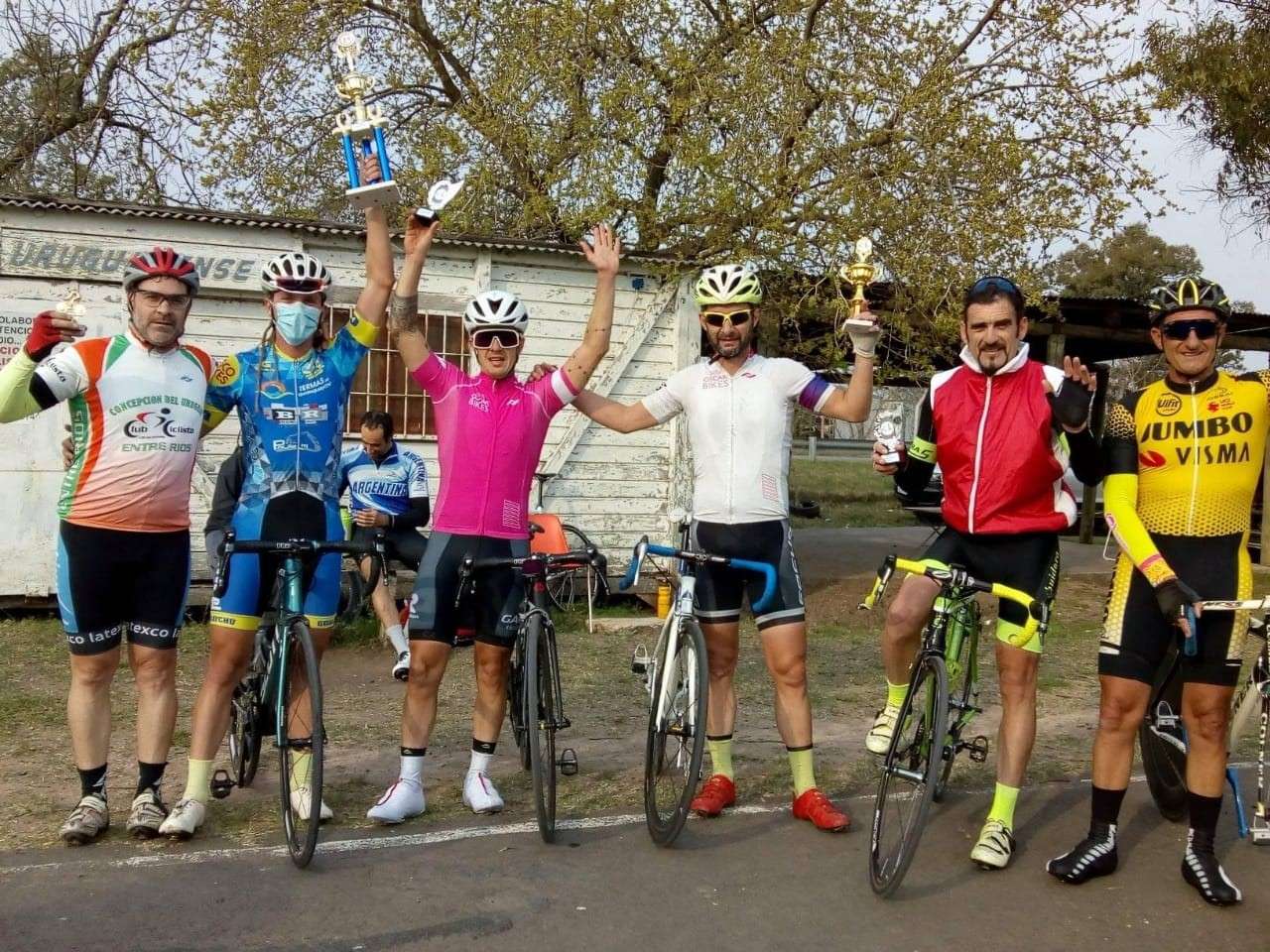 Ciclismo: Sack y Bossio ganaron en Concepción del Uruguay