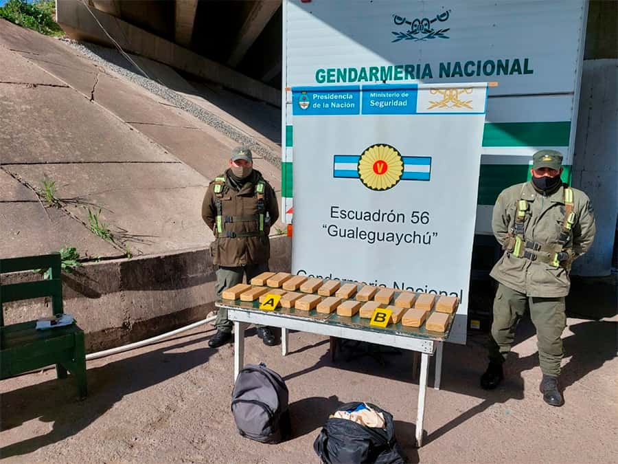 Gendarmería secuestró casi 17 kilos de marihuana en la Autovía Artigas