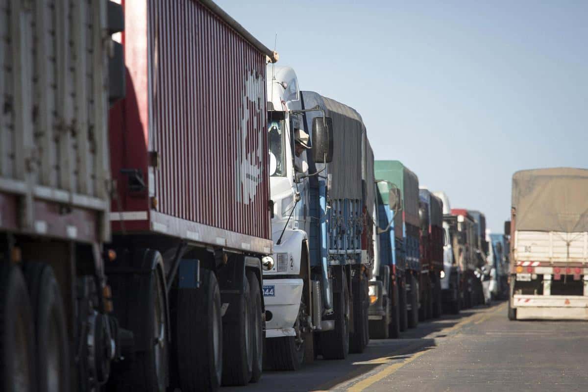 Transportistas de cargas vuelven a cortar rutas desde este lunes