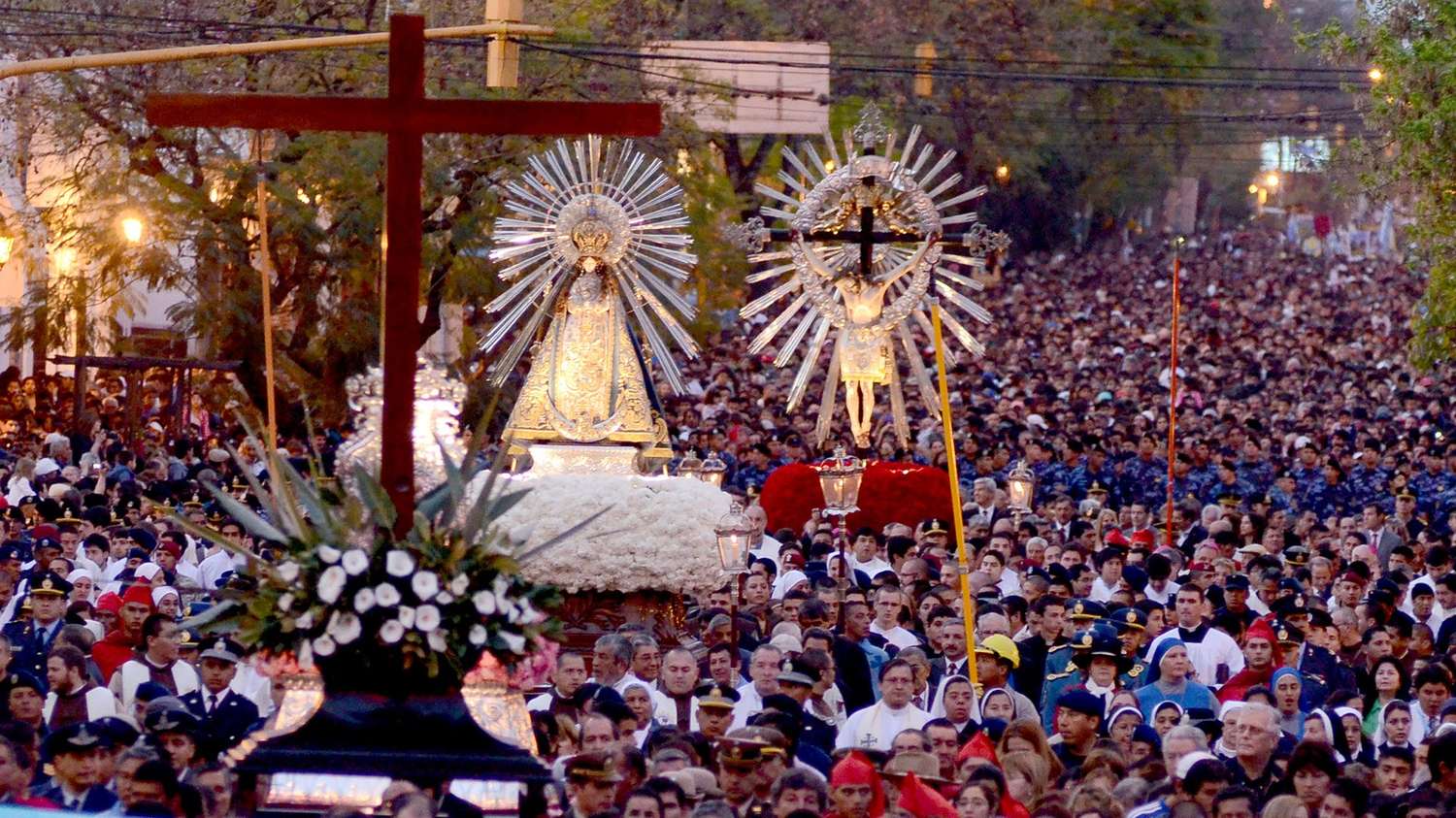 Comenzó el Triduo de Pontificales de la Fiesta del Milagro en Salta