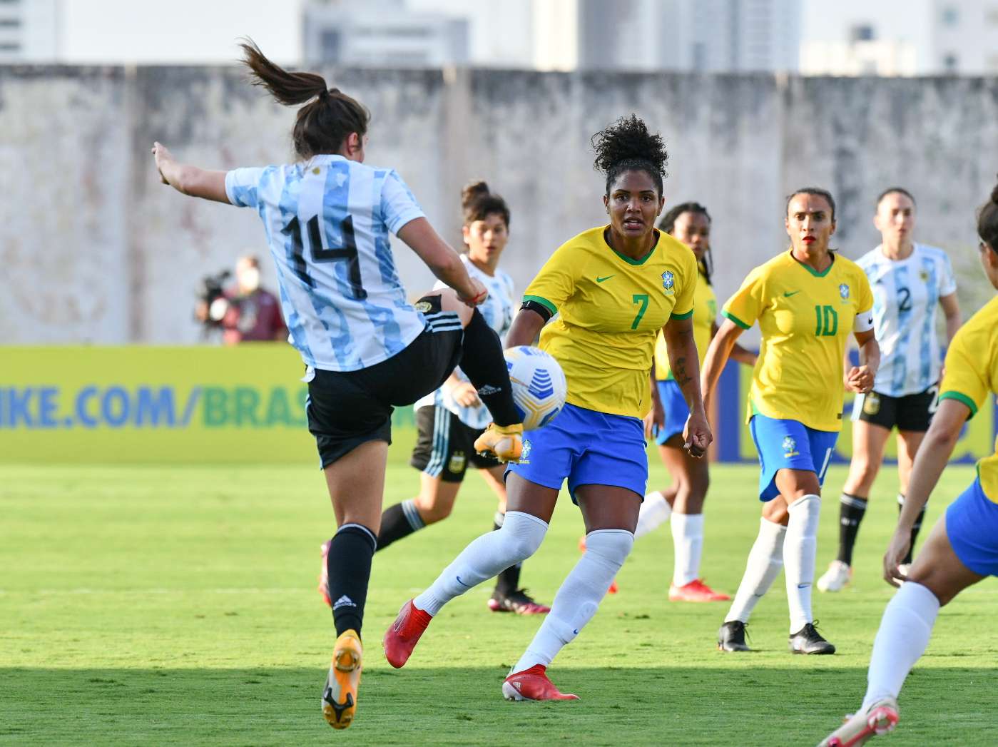 La Selección Argentina femenina cayó ante Brasil en amistoso