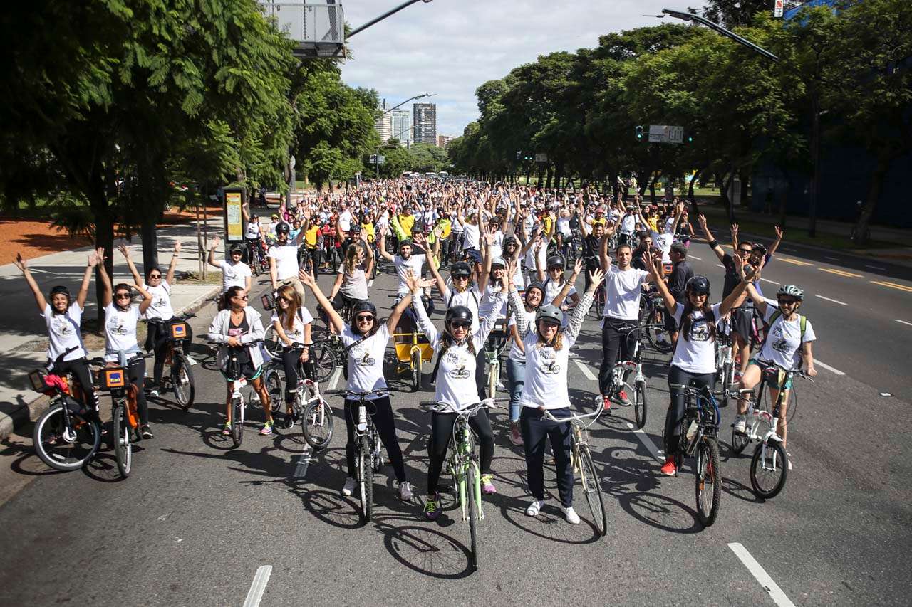 Impulsan el uso de la bicicleta y la  caminata para mejorar espacio público