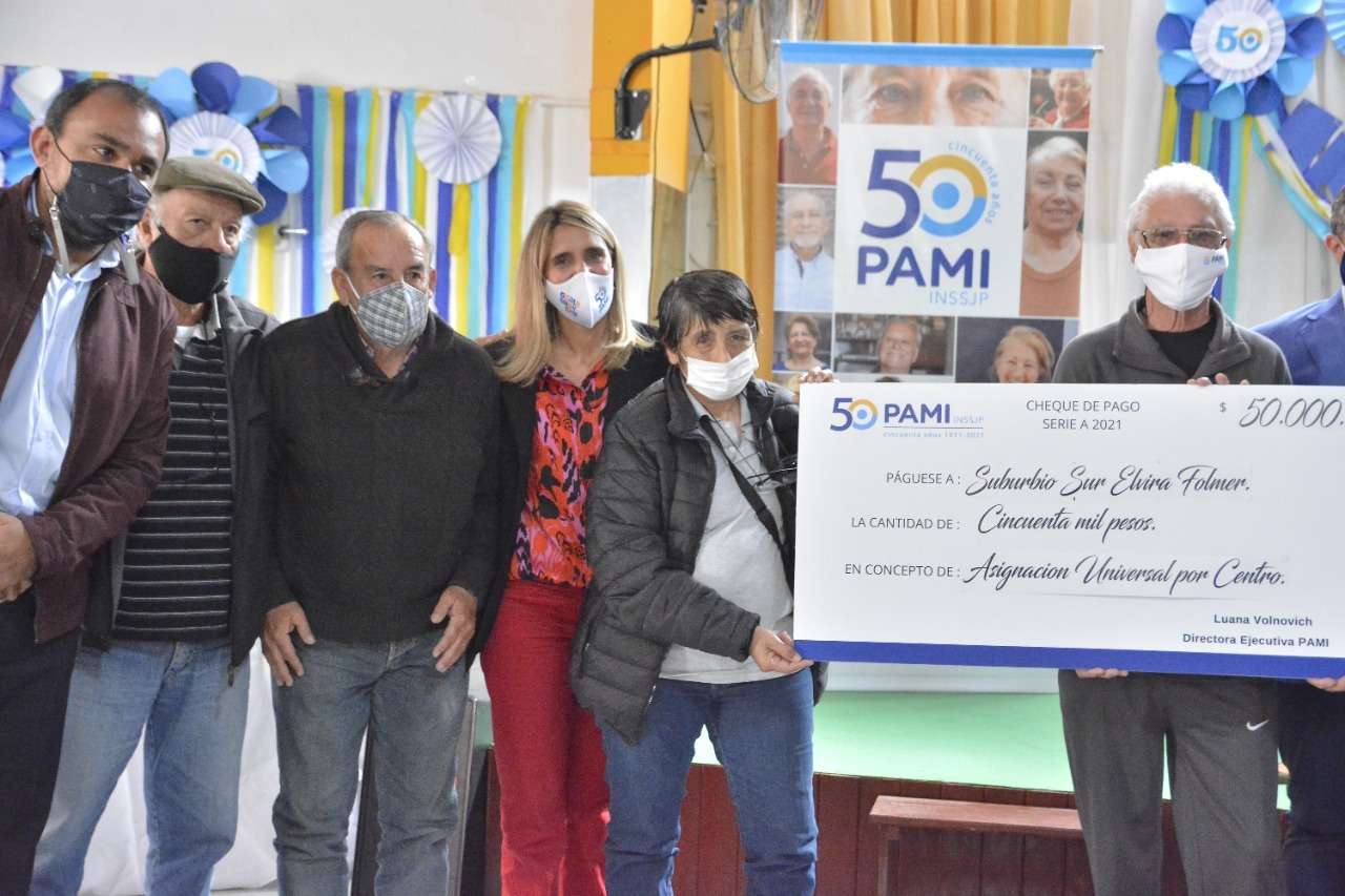 PAMI Gualeguaychú entregó   subsidios a los Centros de Jubilados   y Jubiladas del departamento