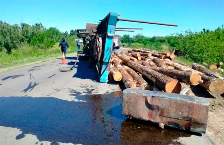 Nuevo desprendimiento de madera en rutas: ¿Hasta cuándo el desinterés estatal?