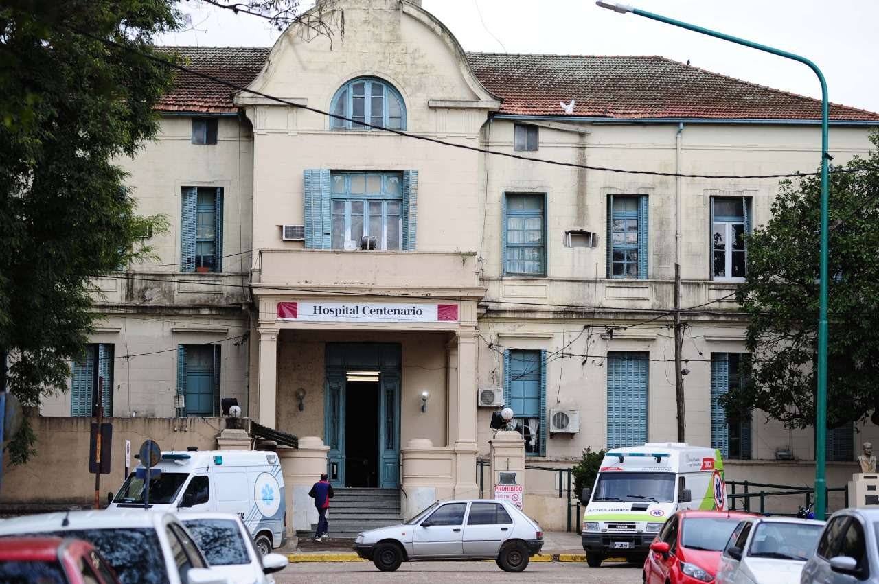 El Hospital Centenario intervino ante dos brotes de Covid tras viajes a Córdoba y a Bariloche