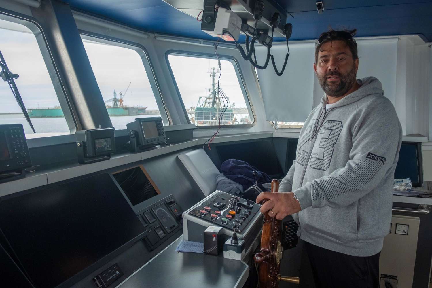 Estuvo 40 días en coma por Covid, y un año después es el capitán del pesquero más nuevo del país