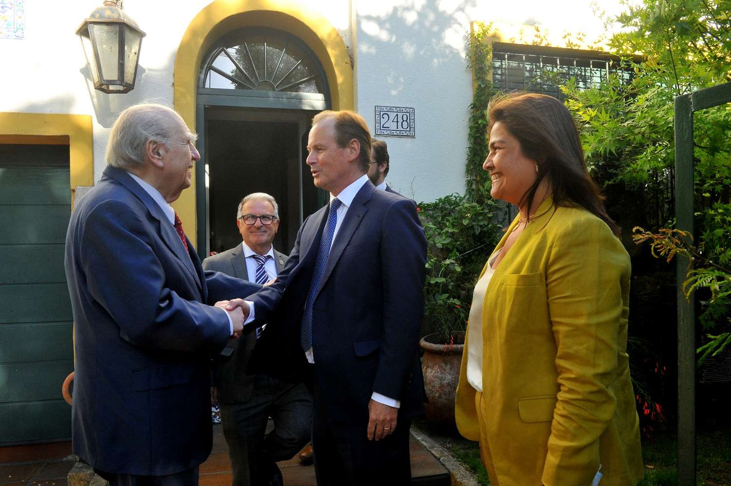 Bordet se reunió con el expresidente uruguayo Julio María Sanguinetti