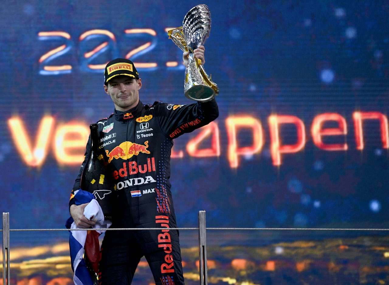 Verstappen terminó con  el reinado de Hamilton en  una dramática definición