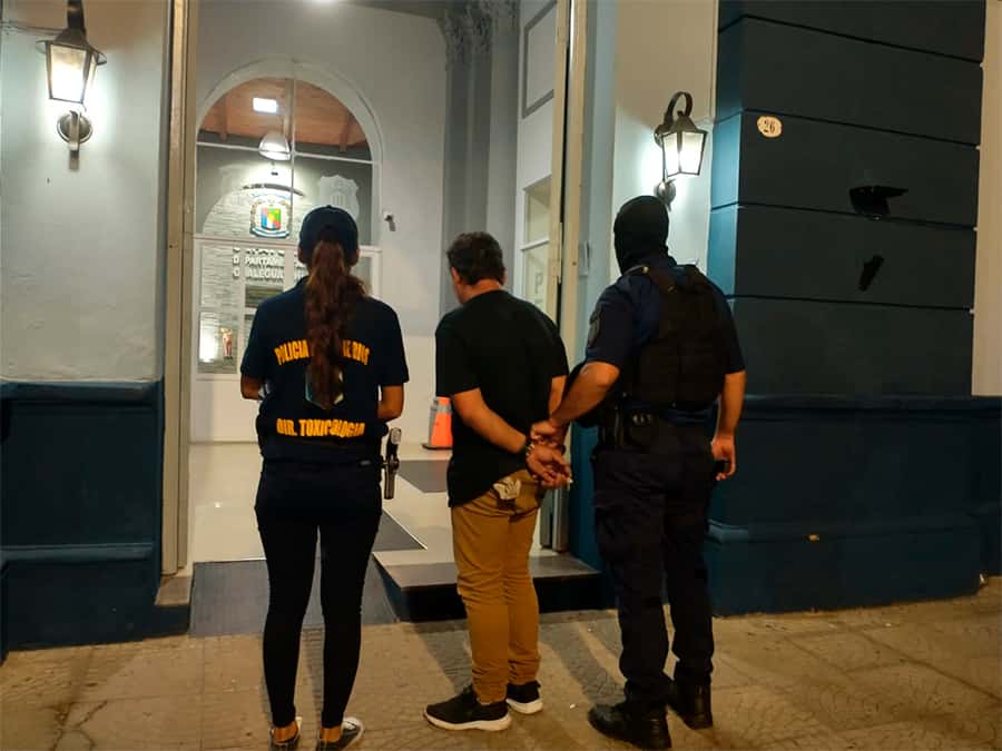 Un detenido tras realizar un  allanamiento por narcomenudeo