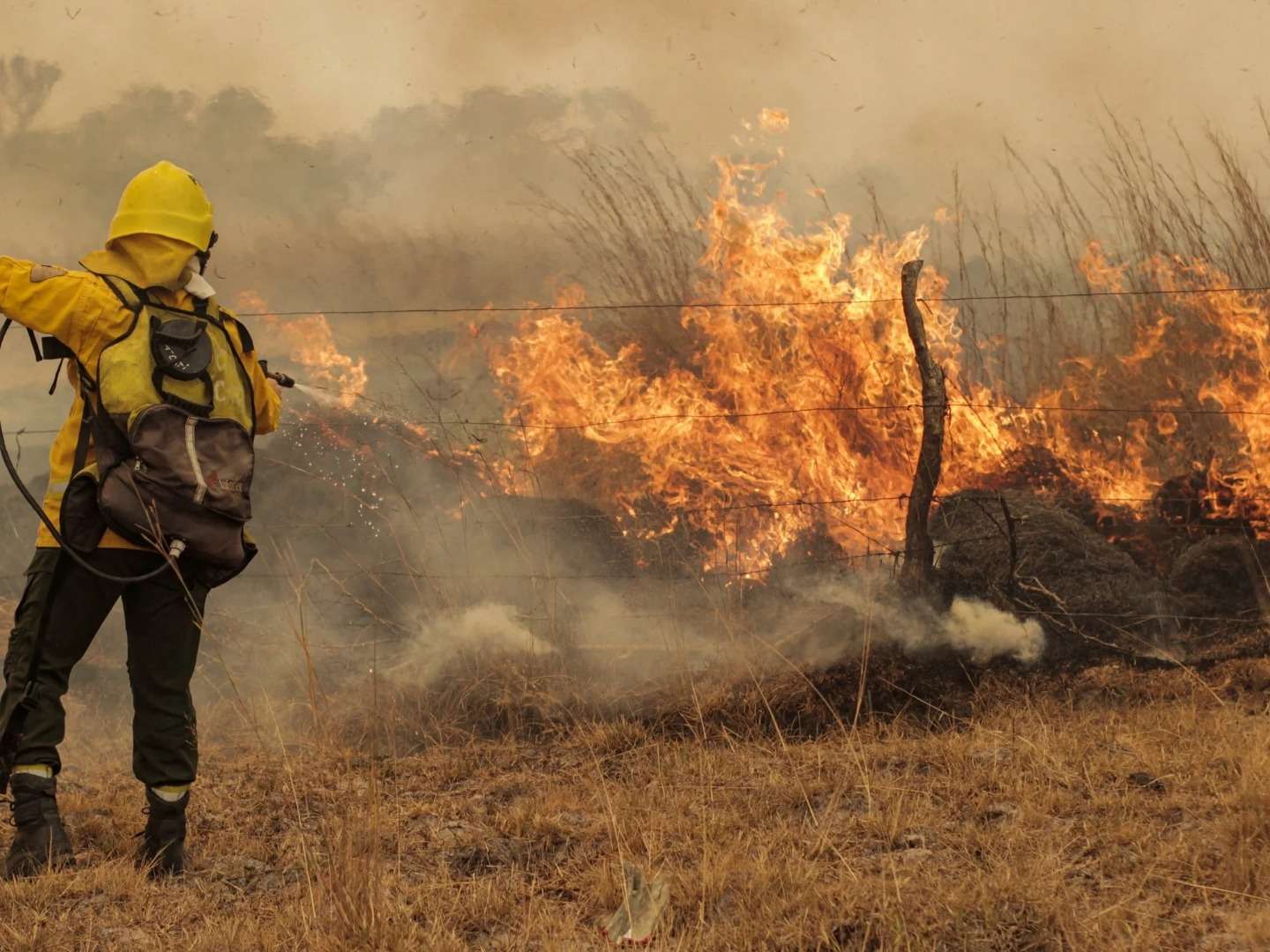 Los focos de incendio en Corrientes se encuentran "controlados" y esperan resultados de las lluvias