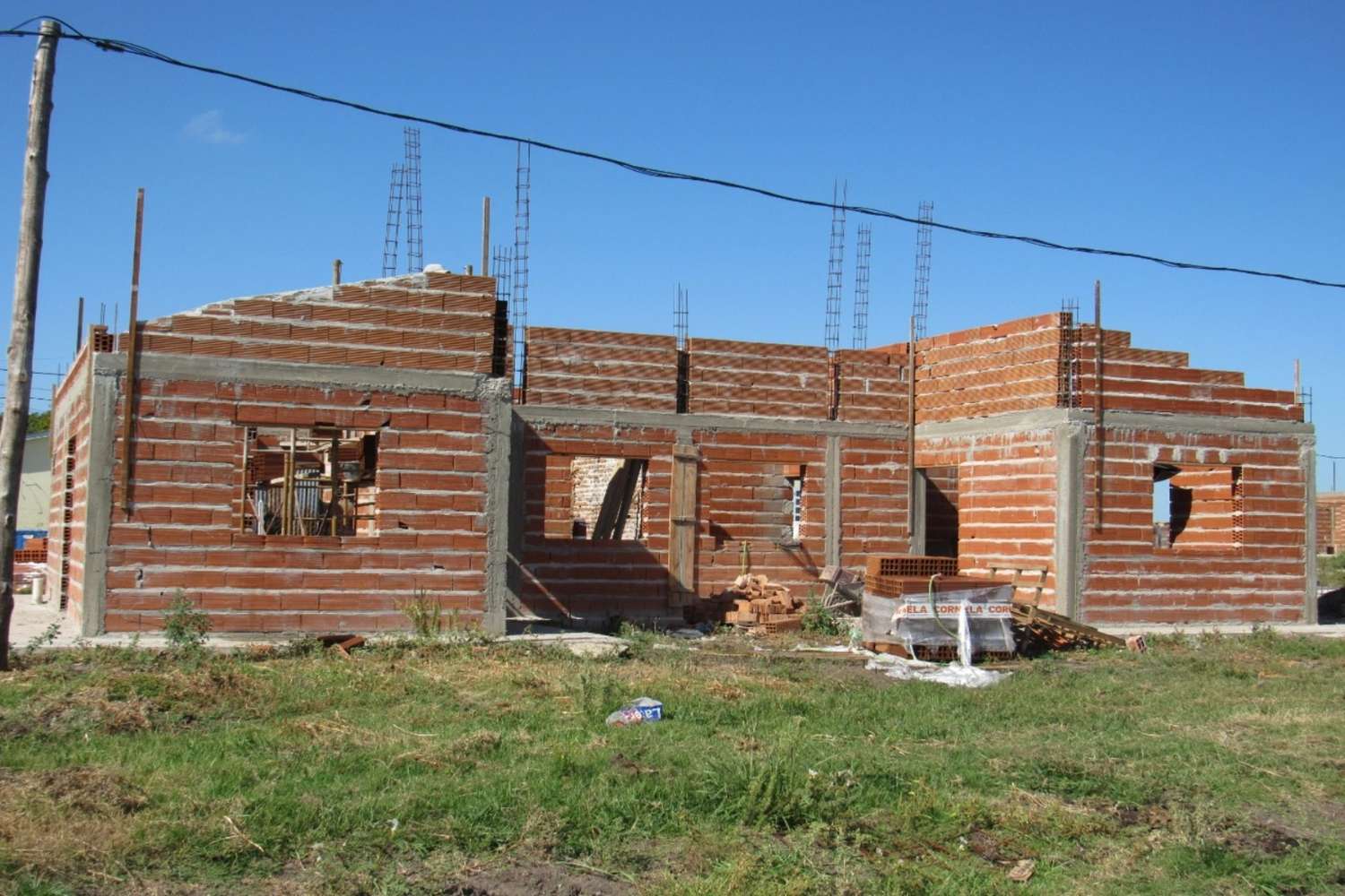 Avanza la  construcción de16 viviendas en Larroque