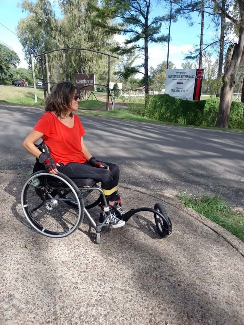 Atravesar la ciudad en silla de ruedas y voluntad: “Sin accesibilidad no hay inclusión posible” 