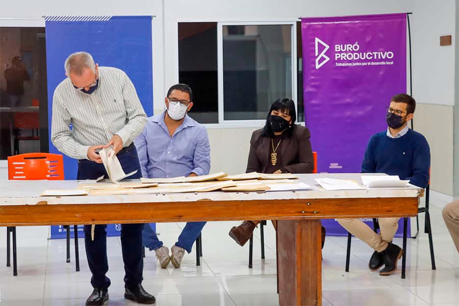 Se realizó la apertura de sobres de la primera edición del concurso Gualeguaychú Productiva