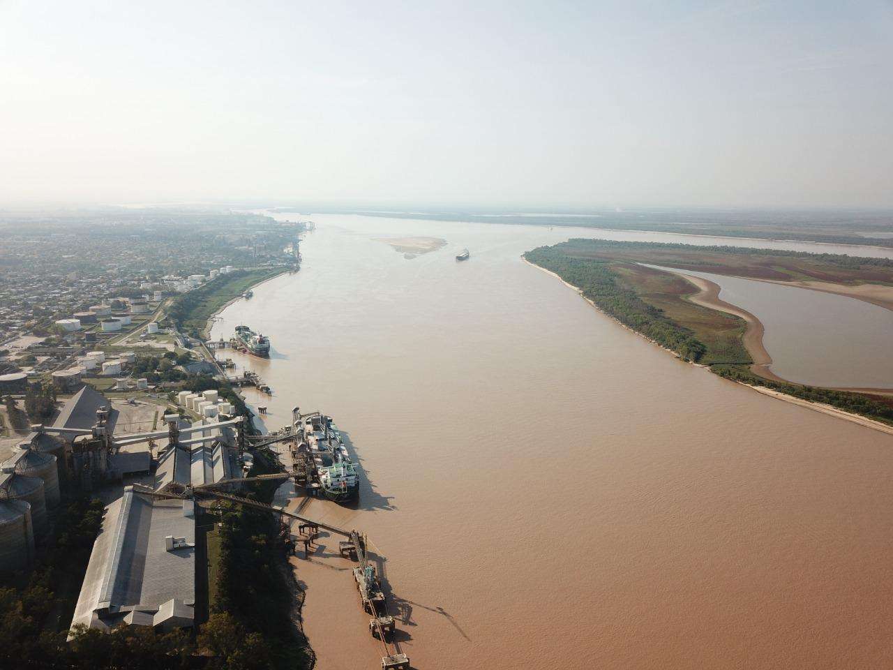 El río Paraná recupera de a poco su altura normal