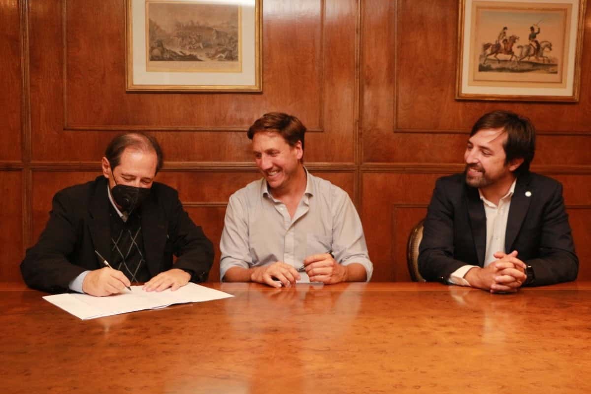 La comuna firmo un convenio con el ministerio de Salud de Buenos Aires