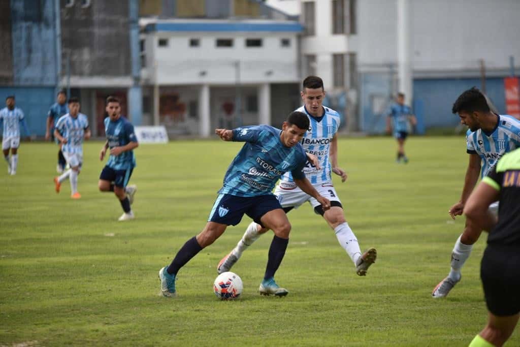 Juventud Unida sufrió una “previsible” goleada ante Racing de Córdoba y sigue sin poder sumar
