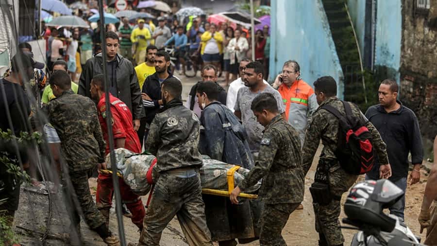 Lluvias, aludes e inundaciones dejan  56 muertos y 56 desaparecidos en Brasil