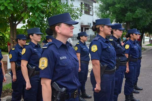 Proponen licencias especiales para policías de Entre Ríos