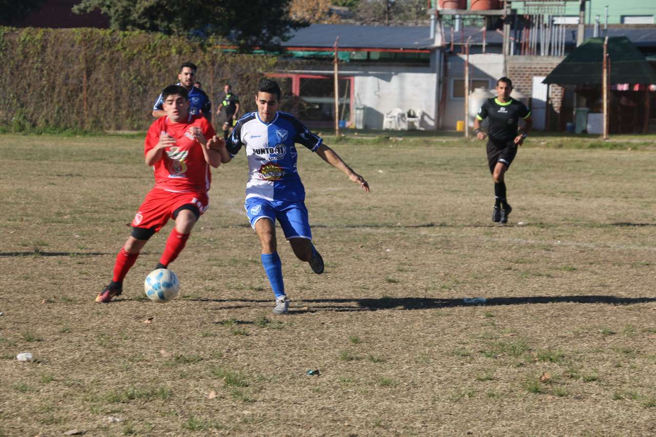 Fútbol Departamental: Independiente superó a La Vencedora y crece