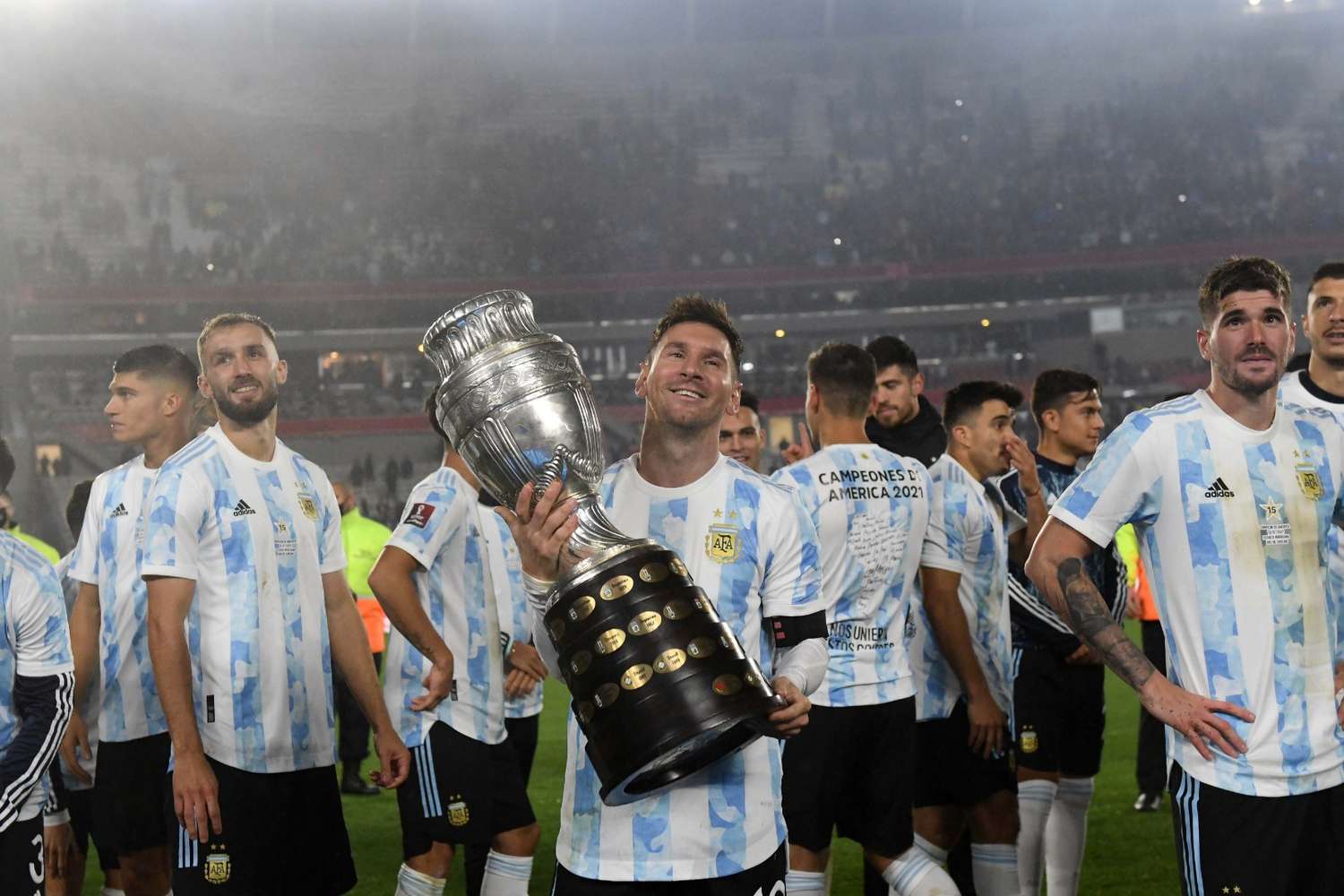 Messi le gana al paso del tiempo: cumple 35 años en plena vigencia