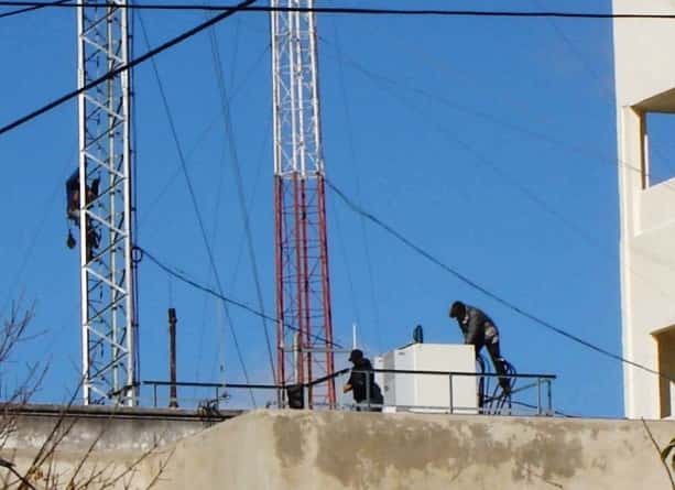 La justicia ordena desmantelar una antena de telecomunicaciones