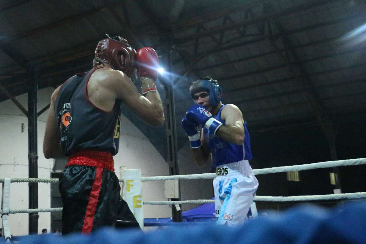 El boxeo, con tinte internacional, pasó por Gualeguaychú
