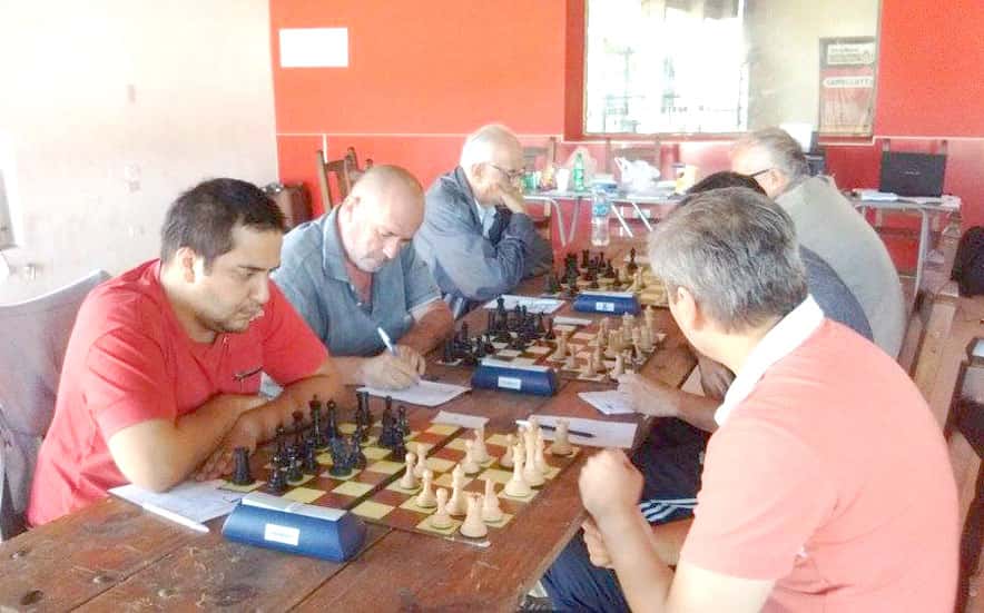 AJEDREZ  Jugadores locales disputan el Provincial de Ajedrez