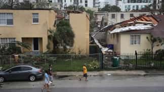 Irma sigue debilitándose y hoy puede dejar de ser huracán