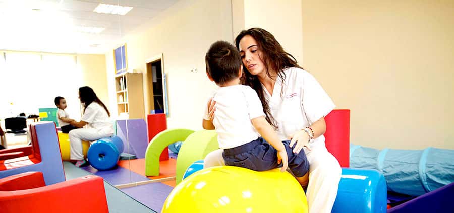 Terapista ocupacional pediátrica desde  el abordaje de “Integración sensorial”