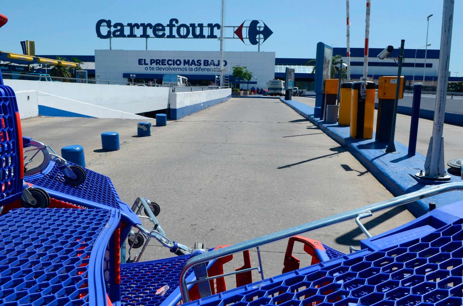 Crisis de Carrefour, el Gobierno convocó a la empresa y al gremio