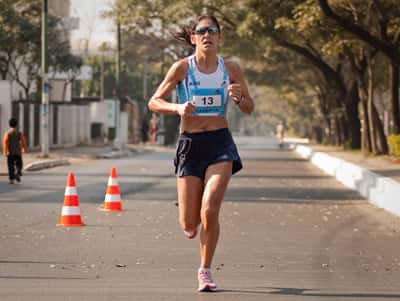 Atletismo: Almada clasificó cuarta en el Nacional de Maratón 