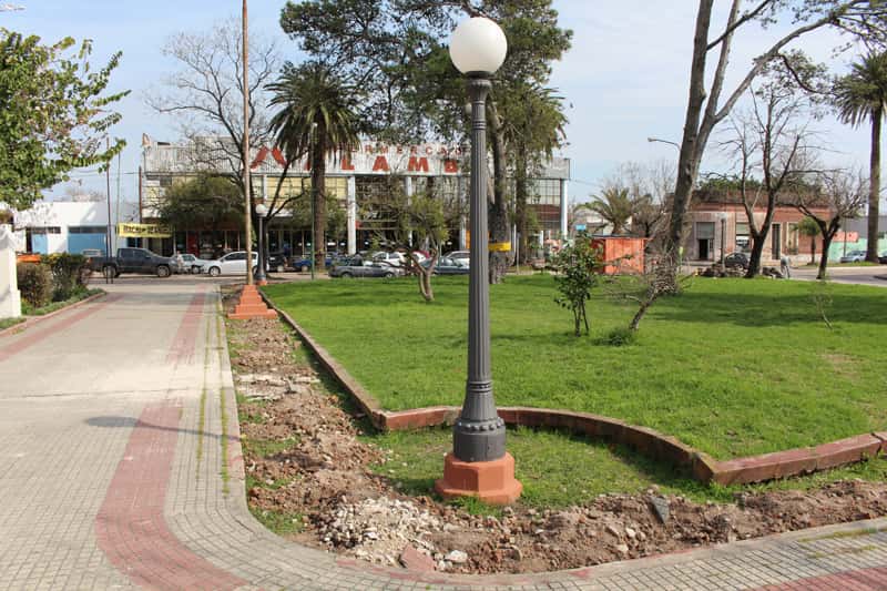 La Municipalidad trabaja en la puesta en valor de Plaza Ramírez