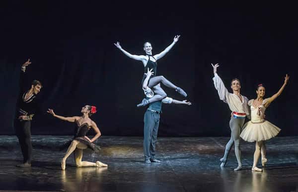 Balletage” se presenta hoy en el Teatro Gualeguaychú 