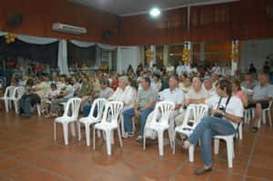 La Asamblea pide que  Urribarri se reúna con  ella en Gualeguaychú