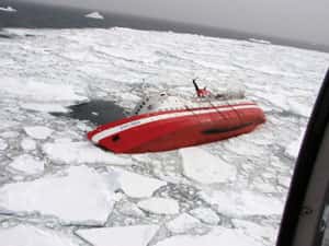 Se hundió un crucero  cerca de la Antártida
