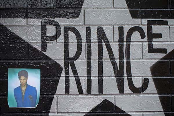 Continúan los homenajes a Prince