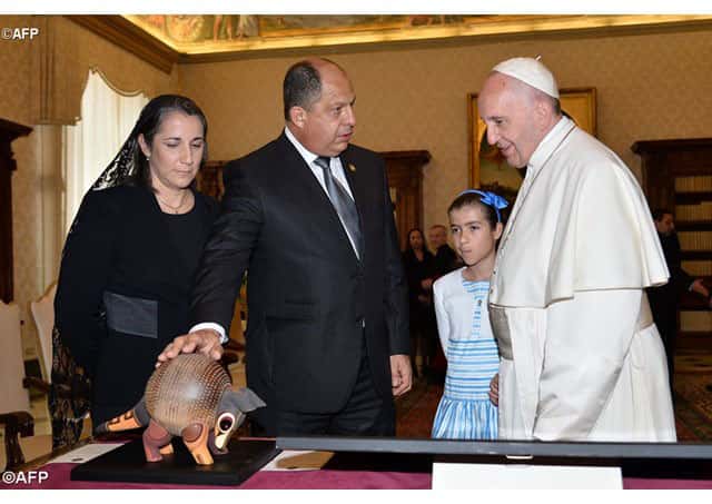   El Presidente de  Costa Rica en  audiencia con  el Papa Francisco