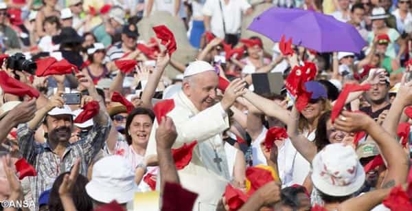 Un aluvión de argentinos viajará a Bolivia y a Paraguay para "ver" al papa Francisco