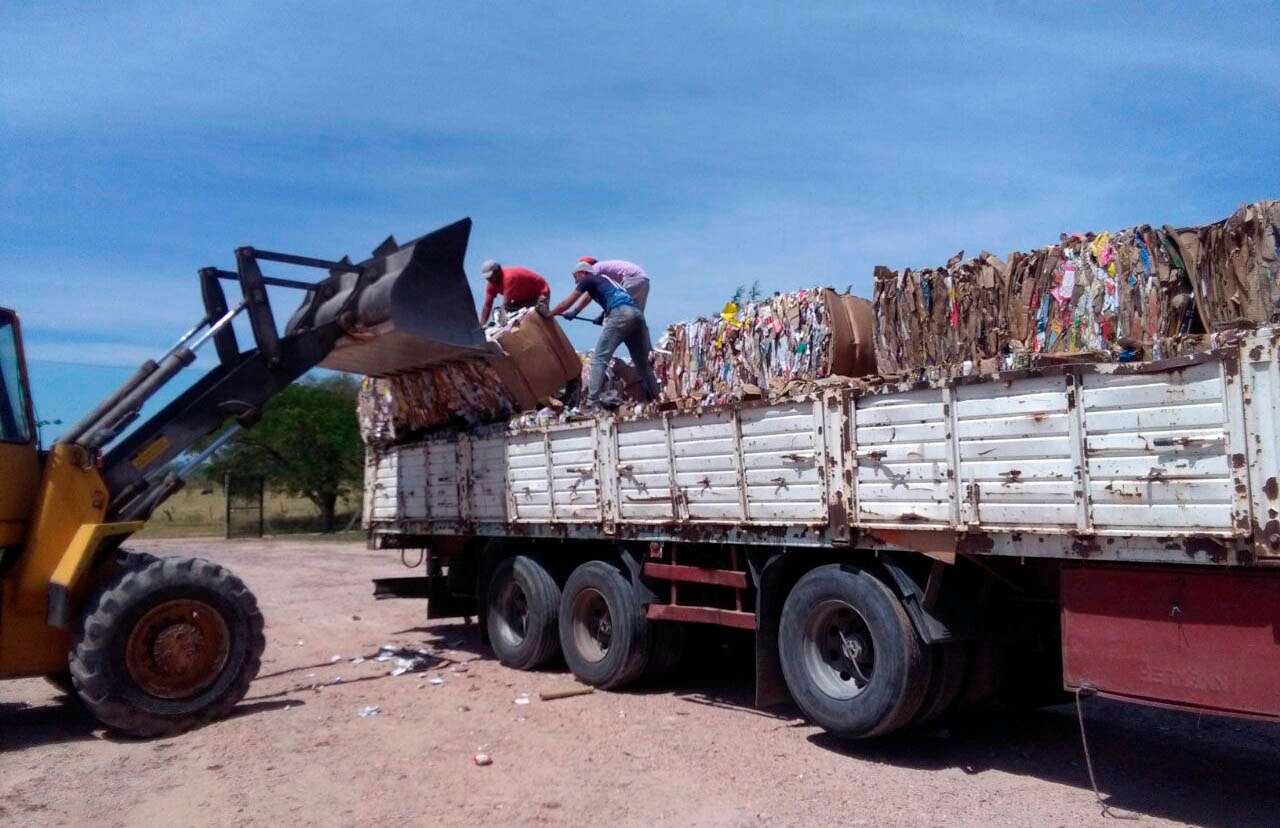 Larroque: se cargaron casi 27 mil kilos de cartón