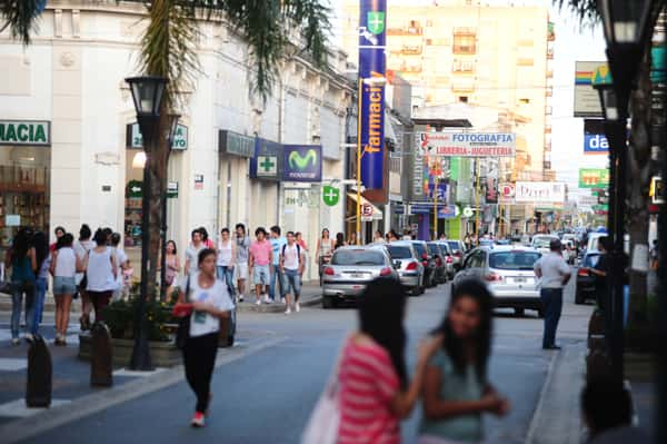 Empleados De Comercio Cobran Aumento: Así Queda La Escala Salarial ...