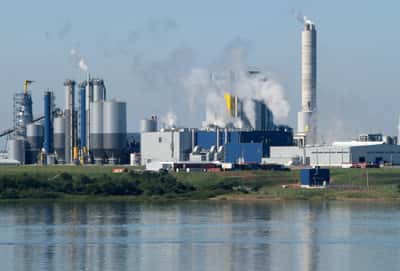 Uruguay reconoce que “Botnia contamina en casos aislados y en forma alternada”