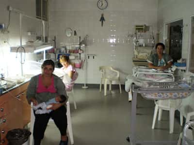 Capullos: una ONG de amor en la Sala de Neonatología del Hospital Centenario